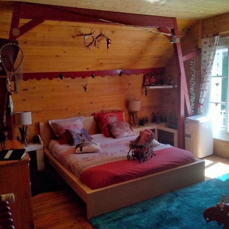 O Tour Du Monde Bed & Breakfast Cellettes  Екстериор снимка