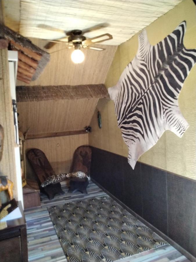 O Tour Du Monde Bed & Breakfast Cellettes  Екстериор снимка